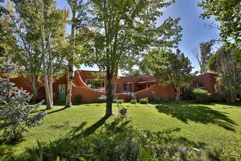 511 Cruz Alta, Taos, NM 87571