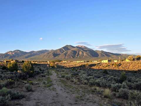 Mesa Vista Rd, El Prado, NM 87529