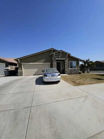 900 Mulberry Court, Lindsay, CA 93247