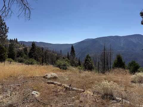 52762 Redwood Drive, Springville, CA 93265