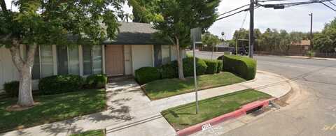 198 W Barstow Avenue, Fresno, CA 93704