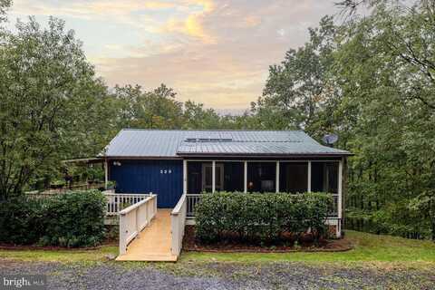 225 FAWN DRIVE, BASYE, VA 22810