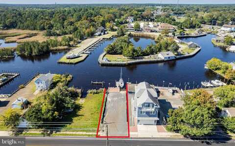 232 S GREEN STREET, TUCKERTON, NJ 08087