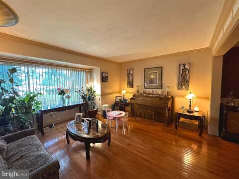 18 TWIN RIVERS, EAST WINDSOR, NJ 08520