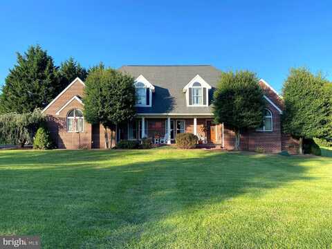 208 ALPINE DRIVE, BUNKER HILL, WV 25413