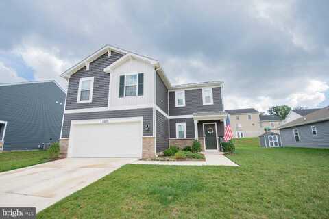 323 AYLESBURY LANE, MARTINSBURG, WV 25403