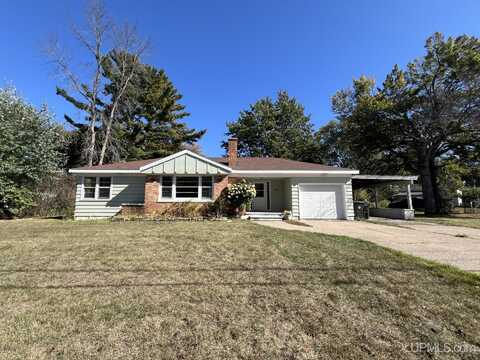 2621 S 22nd, Escanaba, MI 49829