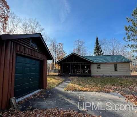 302 Barry, Iron River, MI 49935