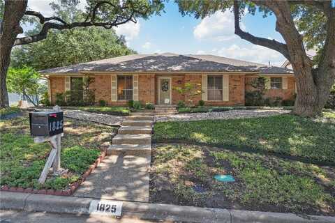 1825 Stoneleigh Road, Waco, TX 76710