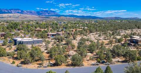 656 N Rock Garden LN, Dammeron Valley, UT 84783