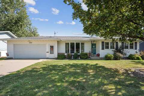 3023 W 9th Street, Waterloo, IA 50702