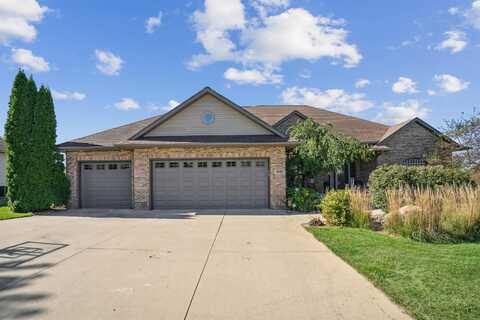 2609 Country Meadow Lane, Cedar Falls, IA 50613