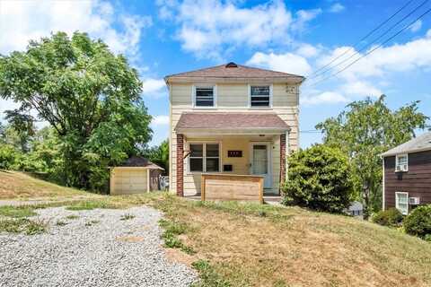 734 East Dr, Clairton, PA 15025