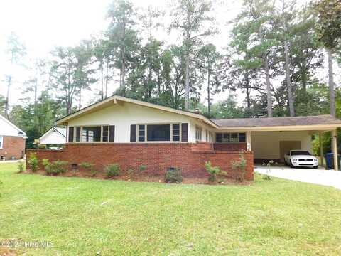 1303 Franklin Avenue, Laurinburg, NC 28352