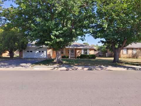 8417 Wilshire Drive, Amarillo, TX 79110