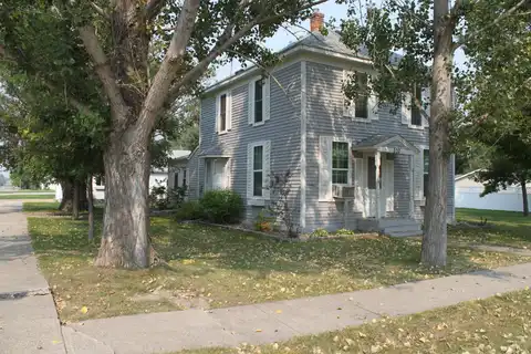 202 E 2nd Avenue, Herreid, SD 57632