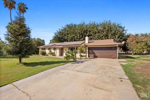 7504 Whirlaway Street, Bakersfield, CA 93307