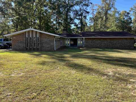 8220 Spring Lake Road, Pine Bluff, AR 71603