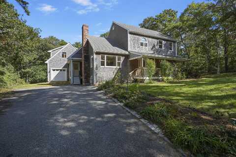 13 W Meadow Lane, Oak Bluffs, MA 02557