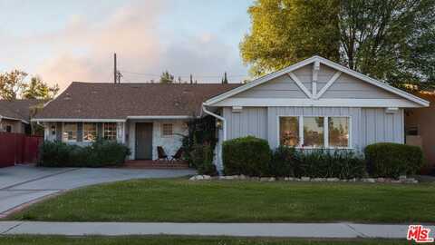 6721 Whitman Ave, Van Nuys, CA 91406