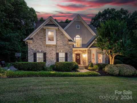 821 Lynnwood Farms Drive, Fort Mill, SC 29715