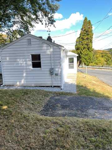 205 Monmouth Avenue, Waterbury, CT 06704