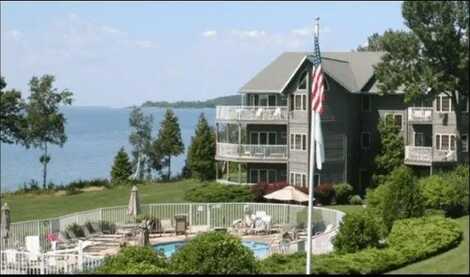4199 Bay Shore Dr, Sturgeon Bay, WI 54235