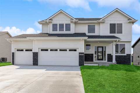 905 Harrington Way, Waukee, IA 50263