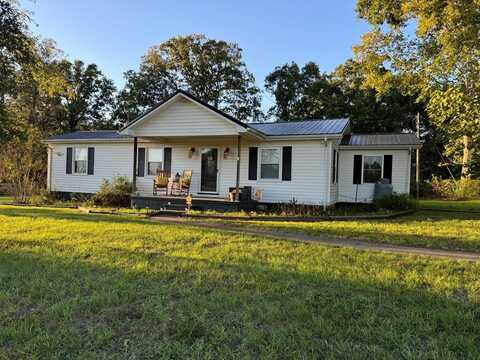 10381 E GRETNA RD, Gretna, VA 24557