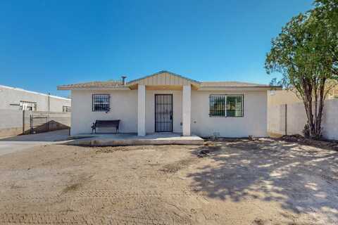 318 Grove Street SE, Albuquerque, NM 87108