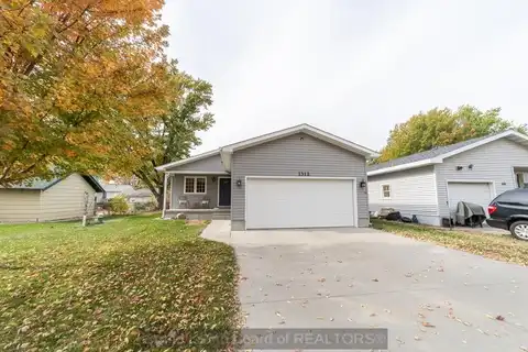 1312 N Ruby Ave, Grand Island, NE 68803