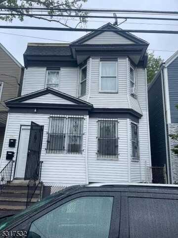 494 S 19th St, Newark, NJ 07103