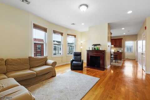 198 Van Buren St, Newark, NJ 07105