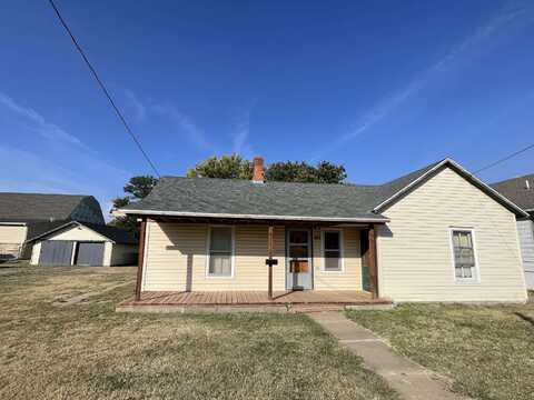 622 N Lincoln, Russell, KS 67665