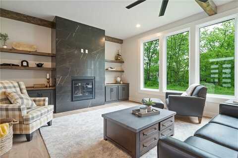 2234 NW Killarney Lane, Lees Summit, MO 64081
