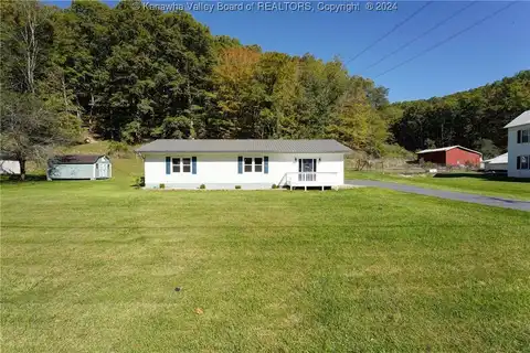 4486 Midway Road, Yawkey, WV 25573