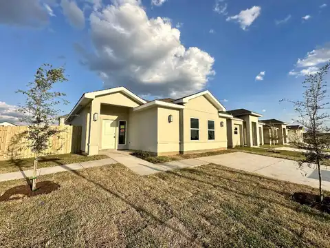 1633 Tutor Dr., Laredo, TX 78046