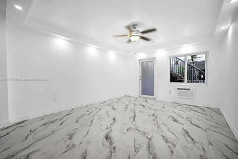 220 Meridian Ave, Miami Beach, FL 33139