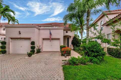 8018 Aberdeen Dr, Boynton Beach, FL 33472