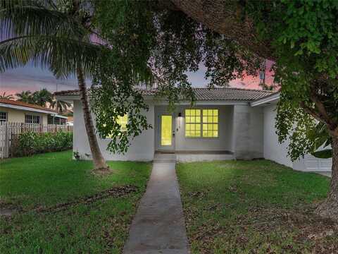 7516 Mutiny Ave, North Bay Village, FL 33141