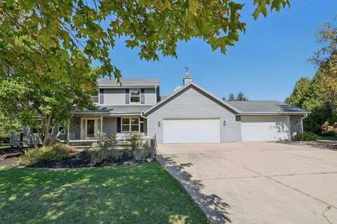 N68w26800 Woodside Ct, Lisbon, WI 53089