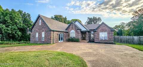 200 American River Drive, Lake Cormorant, MS 38641