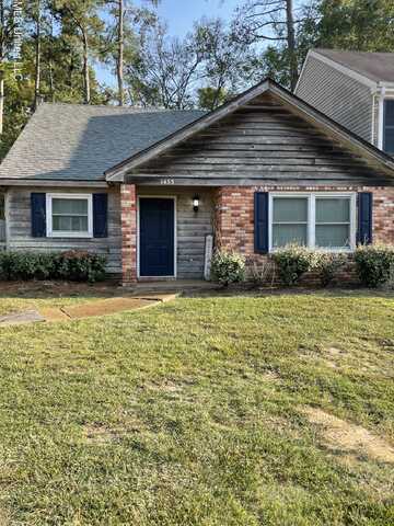 1453 Roxbury Court, Jackson, MS 39211