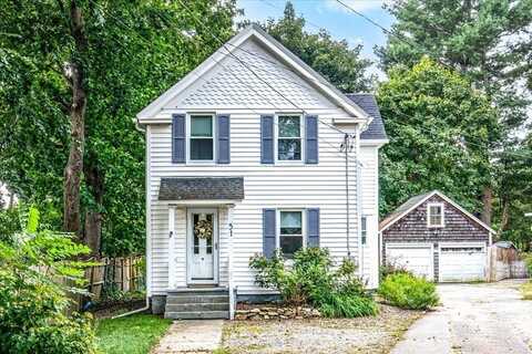 51 South St, Medfield, MA 02052