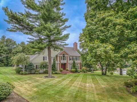 28 Durham Dr, Lynnfield, MA 01940