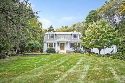 64 Ash St, Hopkinton, MA 01748