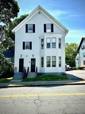 25 Providence St, Woonsocket, RI 02895