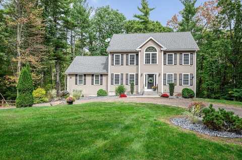 221 Hampstead St, Methuen, MA 01844