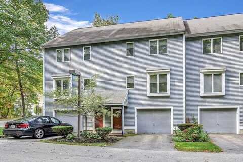 4 Country Meadow Rd, Haverhill, MA 01832