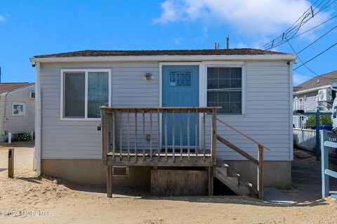 34 E Pompano Way, Lavallette, NJ 08735